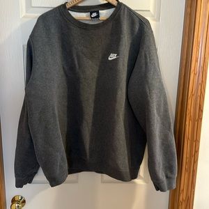 Nike pullover sweatshirt gray